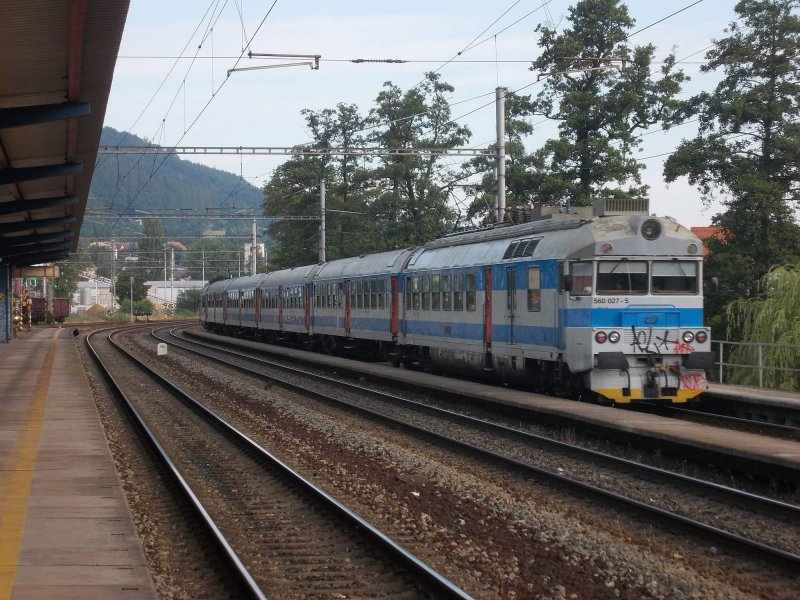 560 027-5